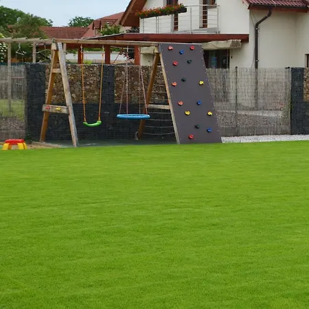 Domecek U Prahy Nupaky